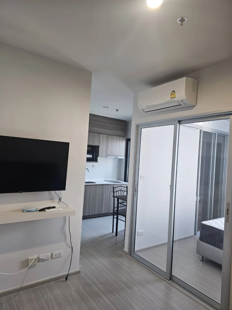 For rent: The Parkland Phetkasem 56, high floor unit, very livable, fully furnished, complete amenities. Book now before it's too late!!!