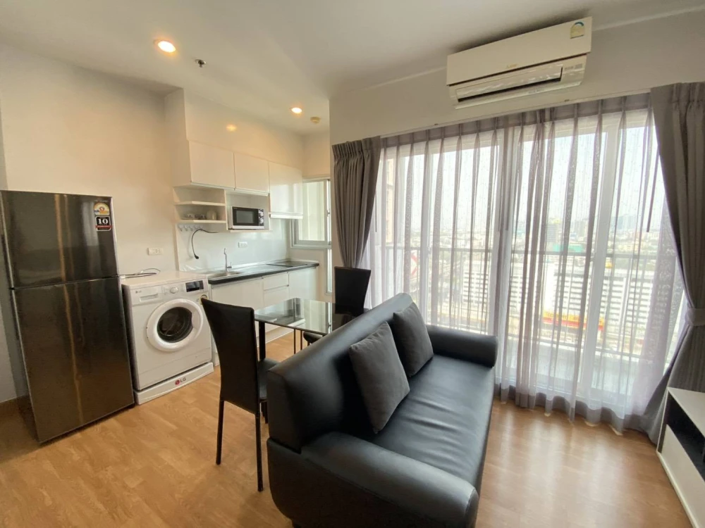 For rent: The Parkland Phetkasem, 15th floor, fully furnished, very livable. Book now, don't miss out!