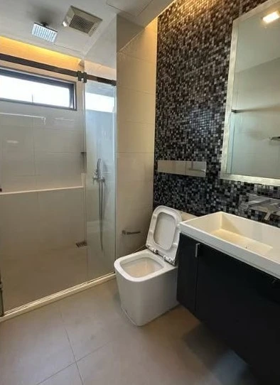 For rent: The Room Sathorn-Saint Louis, large room, corner room, quiet, not crowded, fully furnished, meets all needs