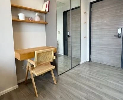 For rent: The Room Sathorn-Saint Louis, large room, corner room, quiet, not crowded, fully furnished, meets all needs