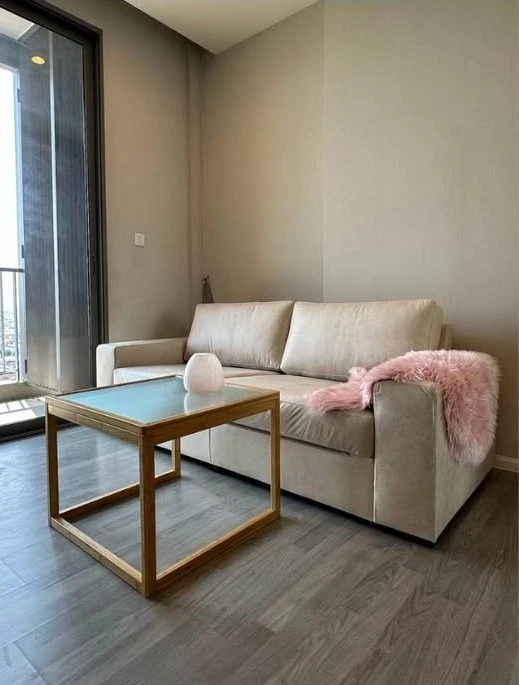 For rent: The Room Sathorn-Saint Louis, large room, corner room, quiet, not crowded, fully furnished, meets all needs
