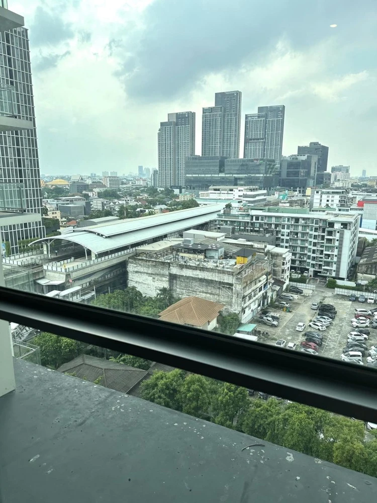 ให้เช่า เดอะรูม สุขุมวิท 62 วิวเมือง ไม่มีตึกบัง ห้องแยกพื้นที่เป็นสัดส่วนชัดเจน เฟอร์นิเจอร์ครบครัน