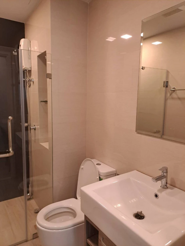 For rent: The Ville Express Ratchayothin, separate room, decorated in a warm style, fully furnished. If you don't book, you'll really miss out.
