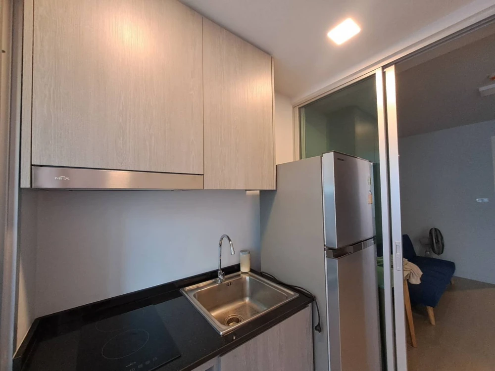 For rent: The Ville Express Ratchayothin, separate room, decorated in a warm style, fully furnished. If you don't book, you'll really miss out.