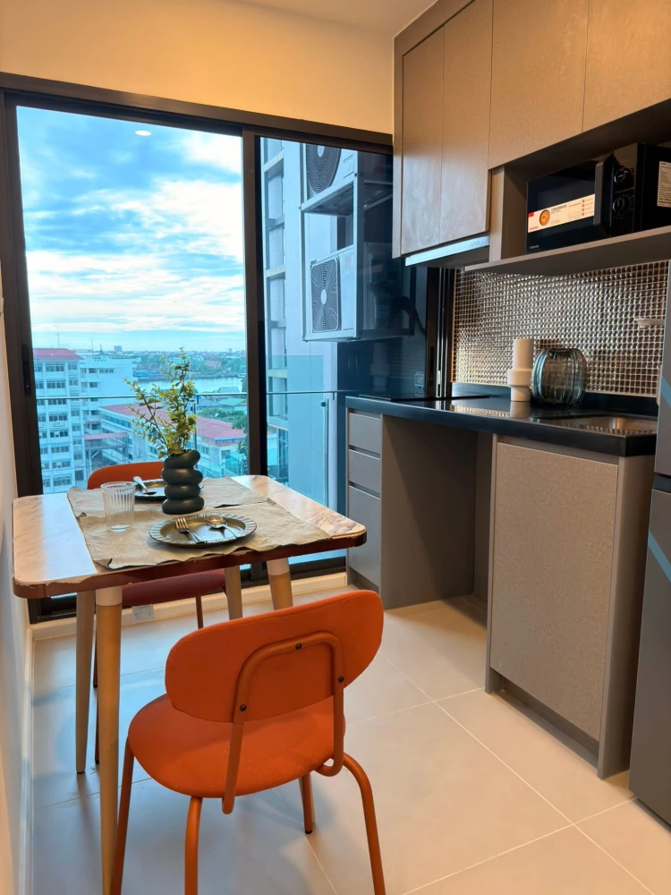 For rent: The Clef Riverline Chao Phraya-Wong Sawang. Nice room, fully furnished. Book now! Don't miss out!