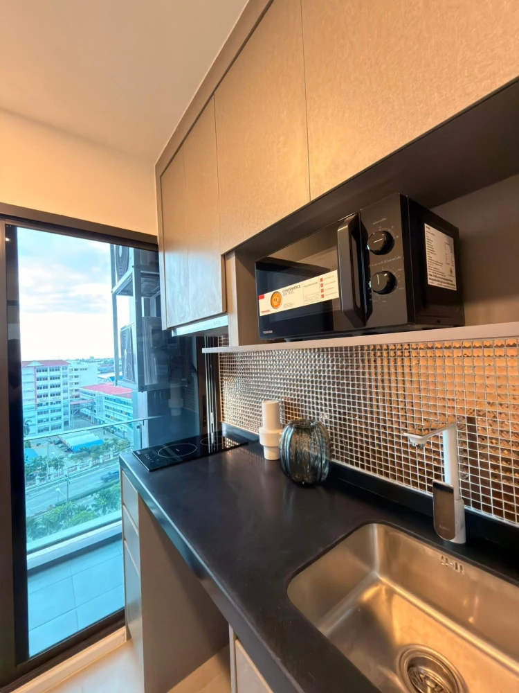 For rent: The Clef Riverline Chao Phraya-Wong Sawang. Nice room, fully furnished. Book now! Don't miss out!