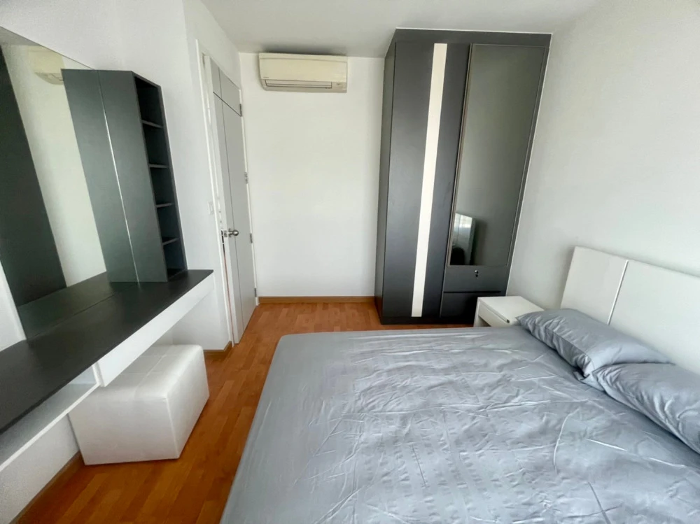 For rent: The President Petchkasem-Bang Khae, high floor, fully furnished, spacious and comfortable room. Reserve now before it's too late.