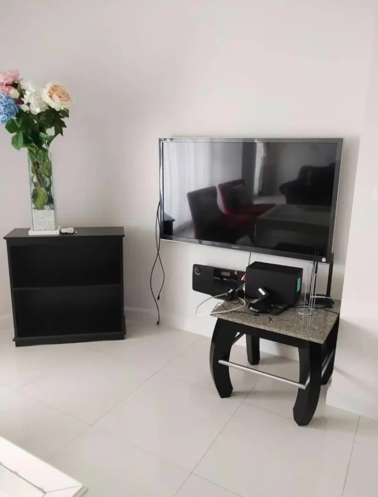 For rent: The Four Wings Residence Srinakarin, 7th floor, spacious room, fully furnished, ready to move in, book now, don't miss out.