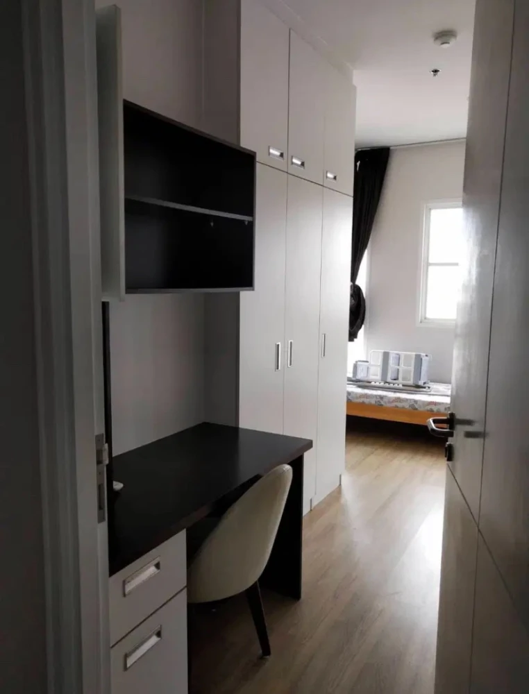 For rent: The Four Wings Residence Srinakarin, 7th floor, spacious room, fully furnished, ready to move in, book now, don't miss out.