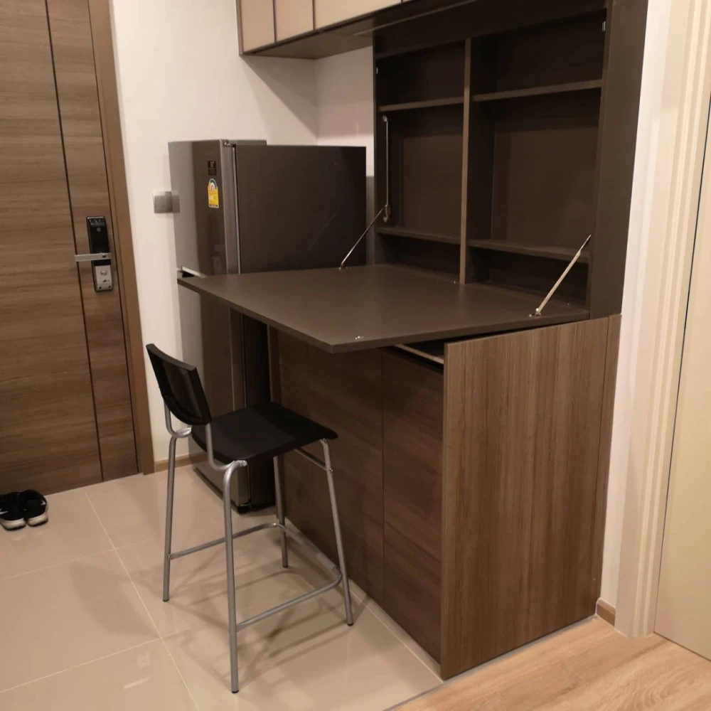 For rent: The Line Phahon-Pradipat, 34th floor, very high, fully furnished, complete with appliances, ready to move in.
