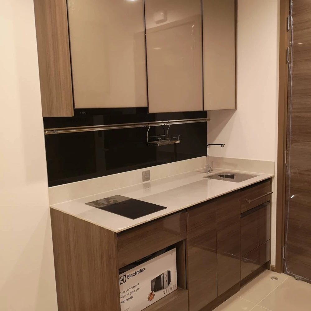 For rent: The Line Phahon-Pradipat, 34th floor, very high, fully furnished, complete with appliances, ready to move in.