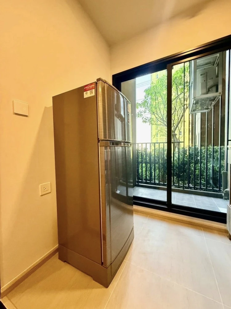 For rent: Metris District Ladprao, 8th floor (next to the garden), good ventilation, pets allowed. A must-have for animal lovers!