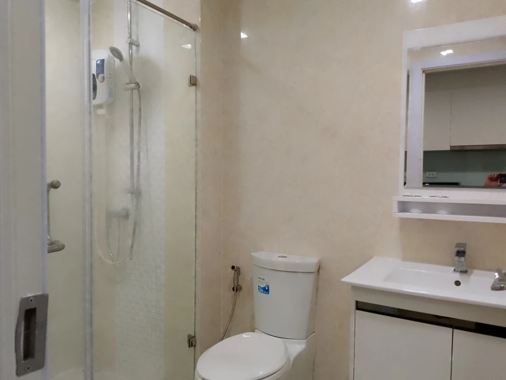 For rent: Mayfair Place Sukhumvit 64, ready to move in, complete with electrical appliances and furniture, just bring your bags and move in++