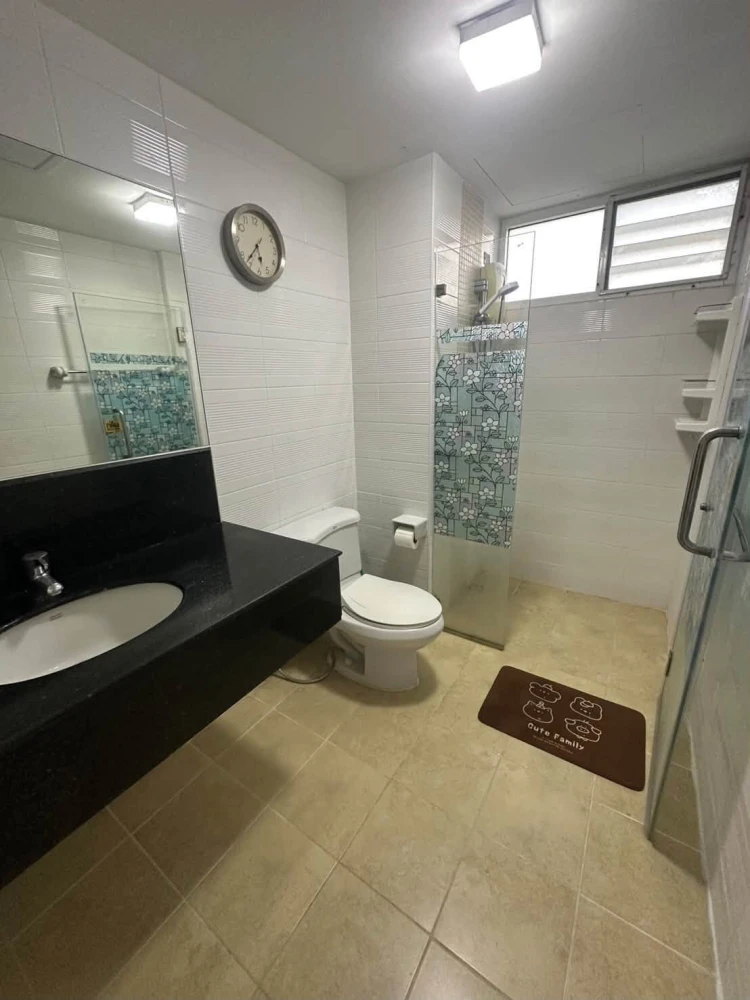 For rent: Metro Park Sathorn, 57 sq m, fully furnished, separate kitchen, quiet, no obstructed view.