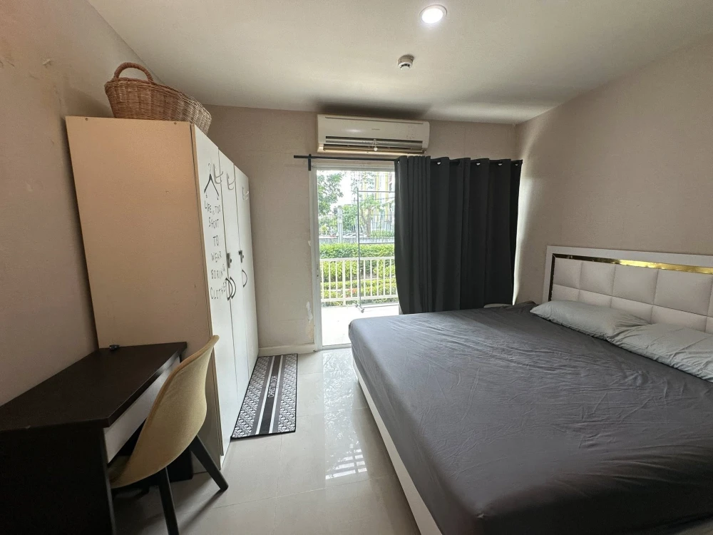 For rent: Metro Park Sathorn, corner unit, 1st floor. Spacious room at an unbeatable price. Book now to secure your unit!