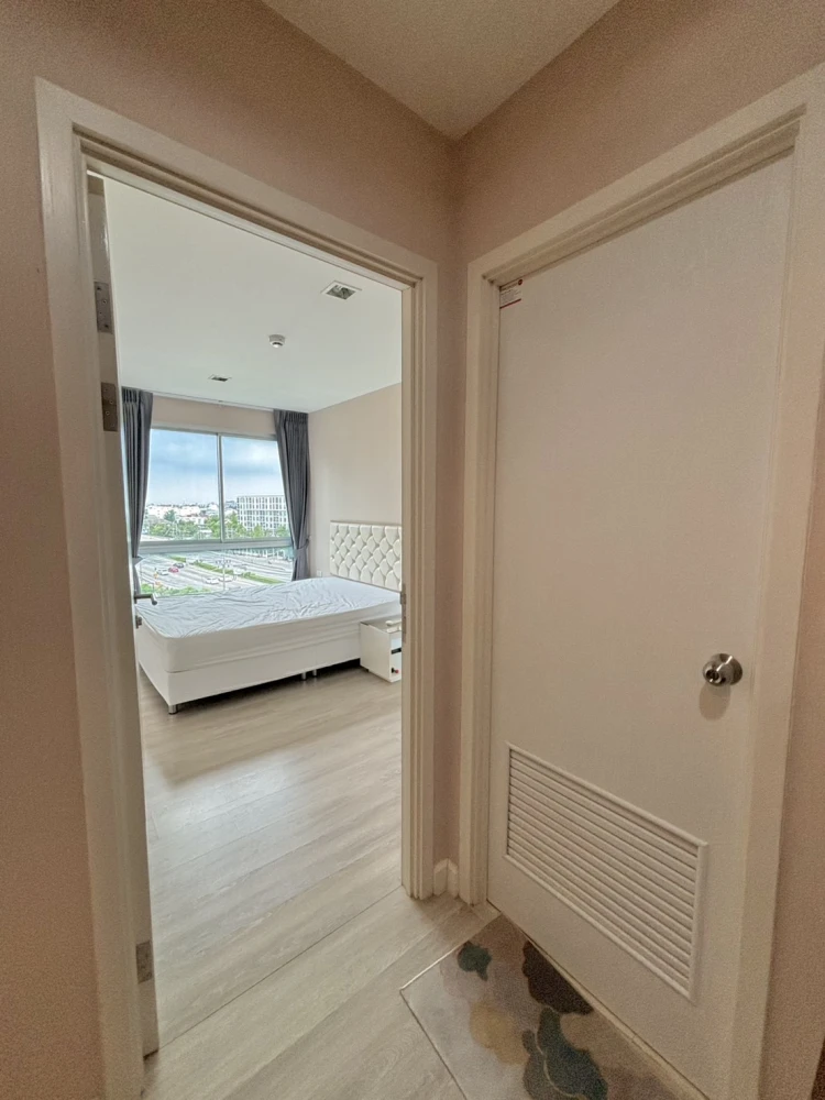 For rent, Metro Luxe Kaset, 7th floor, beautiful room, fully furnished and electrical appliances. Plus the most impressive price