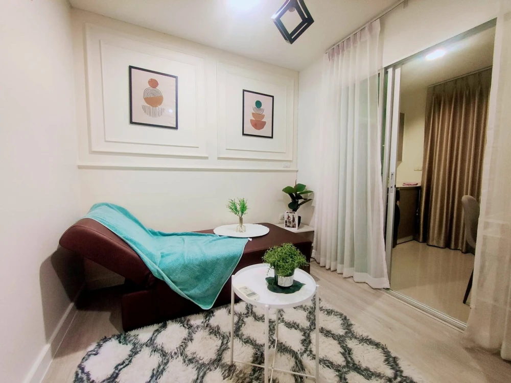 For rent: Metro Luxe Kaset. Beautifully decorated and very livable. Fully equipped with electrical appliances. Don't miss it or you'll regret it.