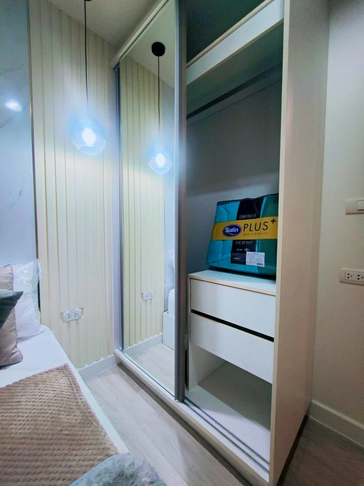 For rent: Metro Luxe Kaset. Beautifully decorated and very livable. Fully equipped with electrical appliances. Don't miss it or you'll regret it.