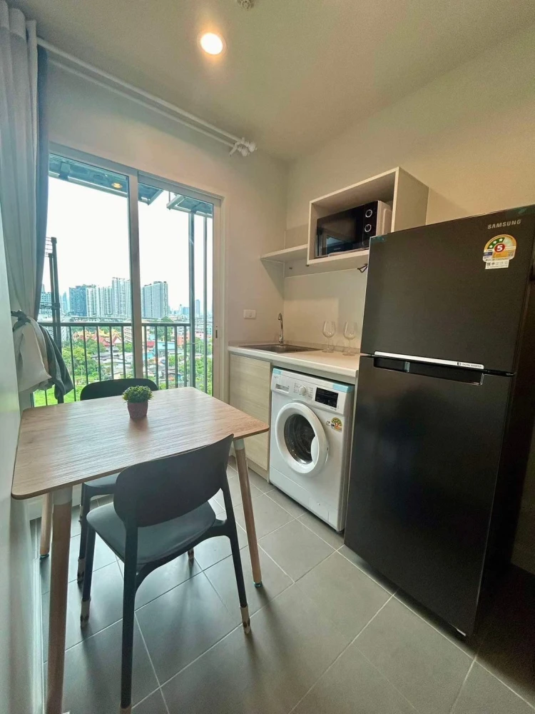 For rent: Metro Sky Wutthakat, clearly separated rooms, fully furnished + electrical appliances, ready to move in, must book.