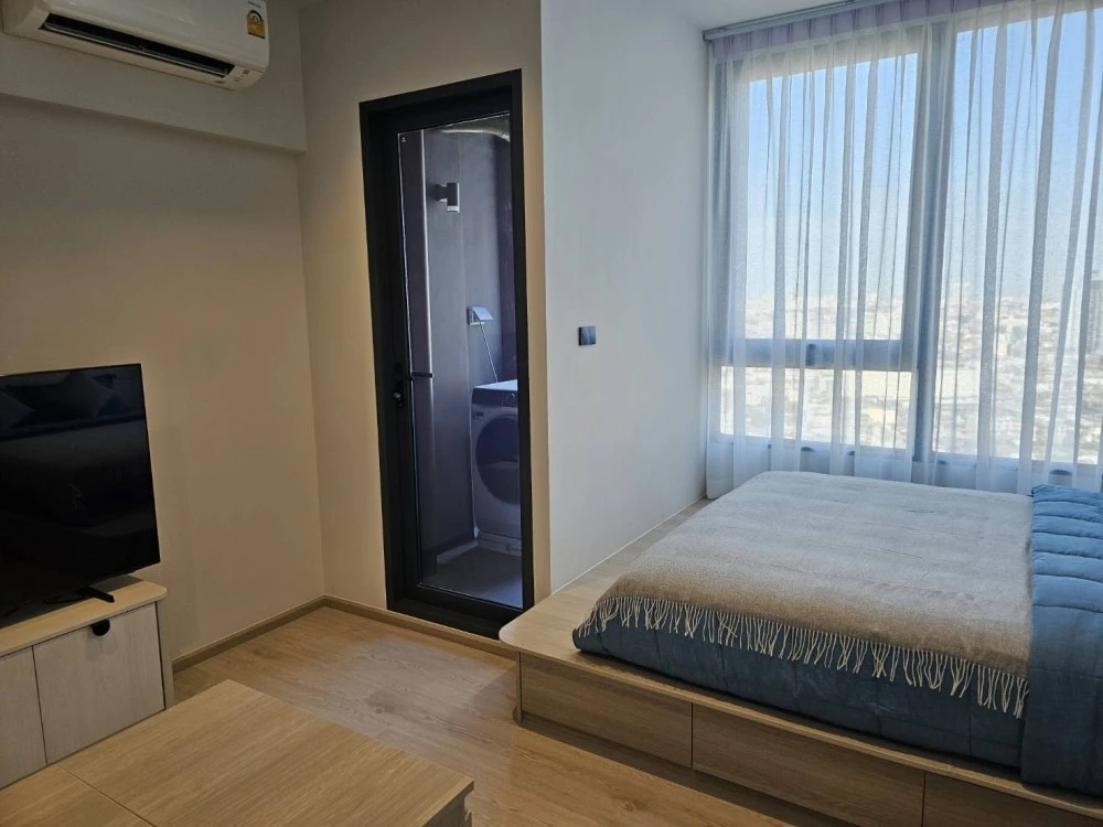For rent!! Reference Sathorn-Wongwian Yai, 29th floor, Building B, Phase 1, beautiful room, fully furnished, don't miss out!!