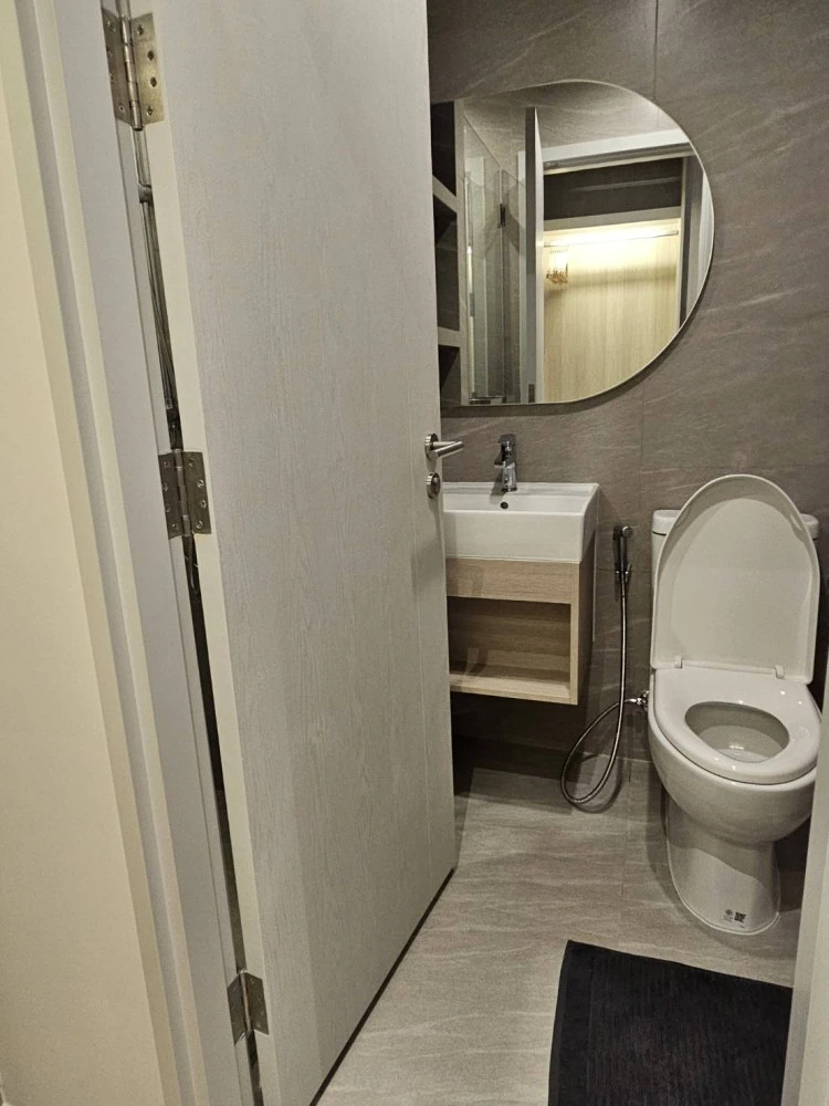 For rent!! Reference Sathorn-Wongwian Yai, 29th floor, Building B, Phase 1, beautiful room, fully furnished, don't miss out!!