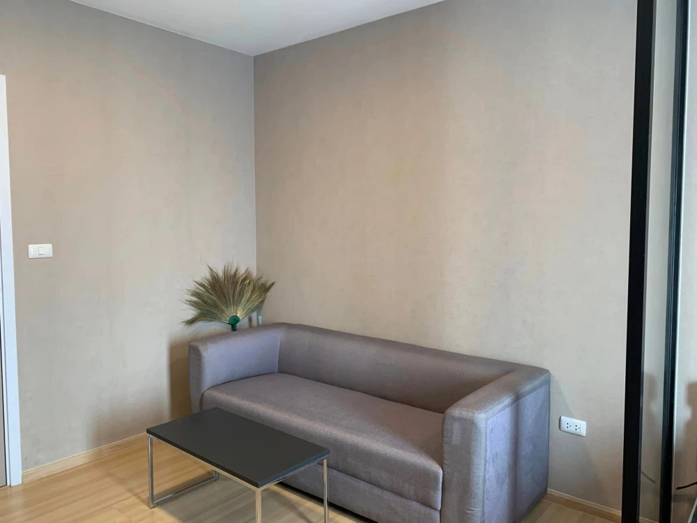 For rent: Lesto Condo Sukhumvit 113, separate room, fully furnished, appliances included, good price, come and reserve now.