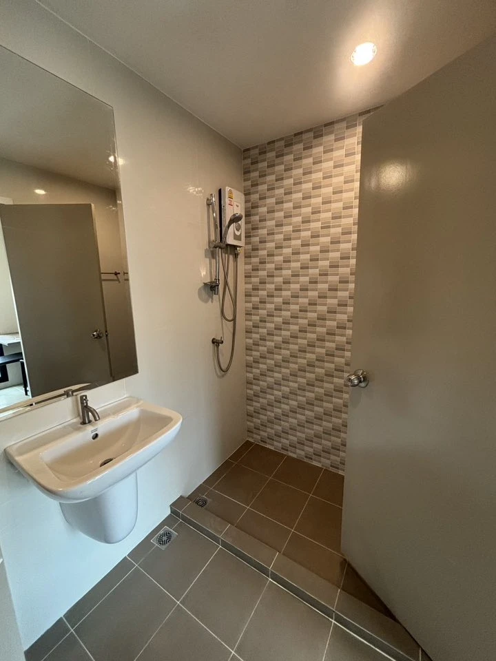 For rent: Lesto Condo Sukhumvit 113, ready to move in, fully furnished, affordable price, reserve now!