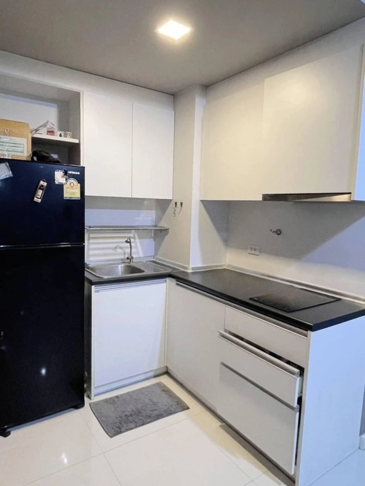 For rent: Le Cote Sukhumvit 14, 2 bedrooms, 2 bathrooms, chic gray tones, fully furnished, book now!