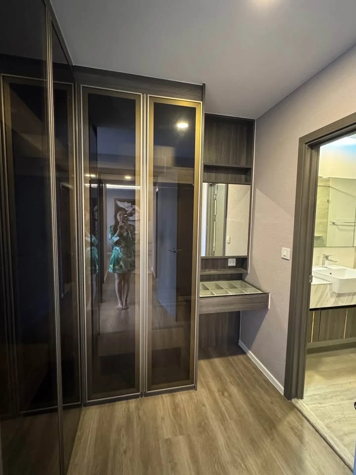 For rent: Very Lasalle, Sukhumvit 105. Pool view from both bedroom and living room. Built-in cabinetry, kitchen with real marble countertops, and bath