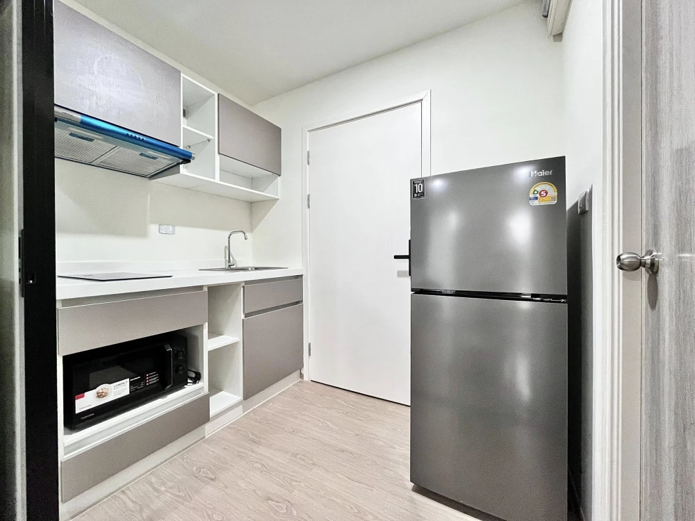 For rent: Vela Ramkhamhaeng 186, Studio room, 4th floor, fully furnished and equipped with appliances. Don't miss out!