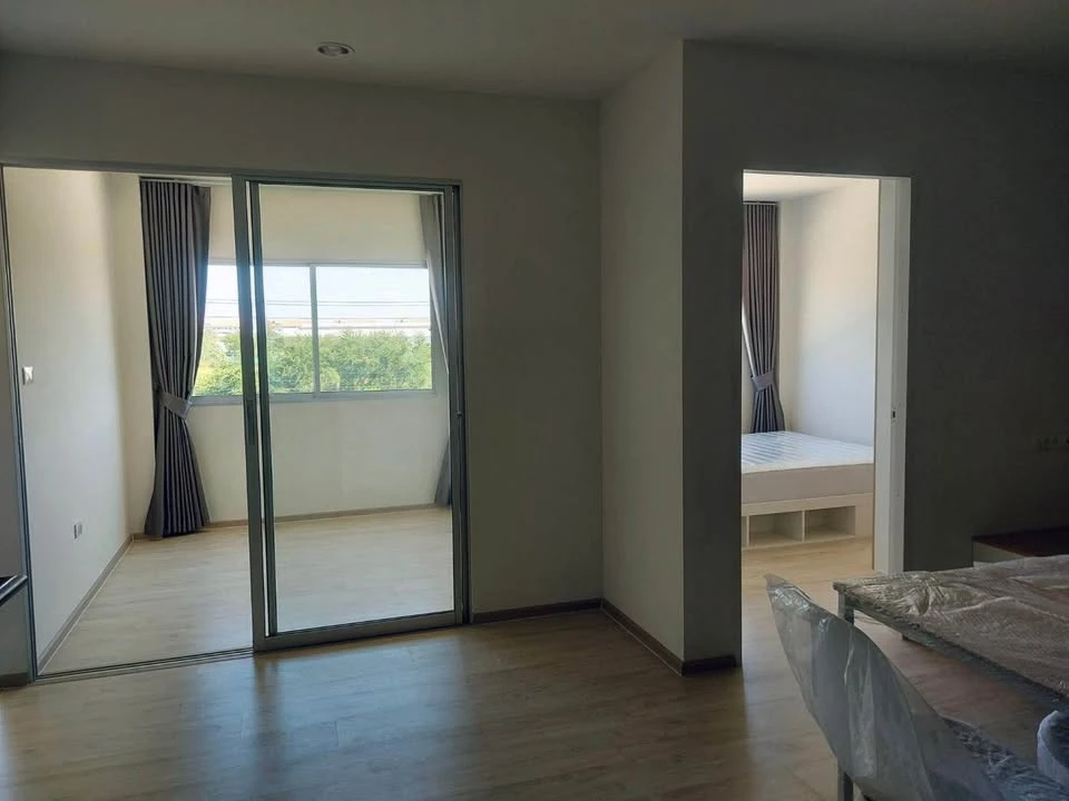 For rent: Sena Kit Westgate - Bang Bua Thong, Building A2, 1st floor, next to the fire exit. Behind the room there are many shady trees. Must book.