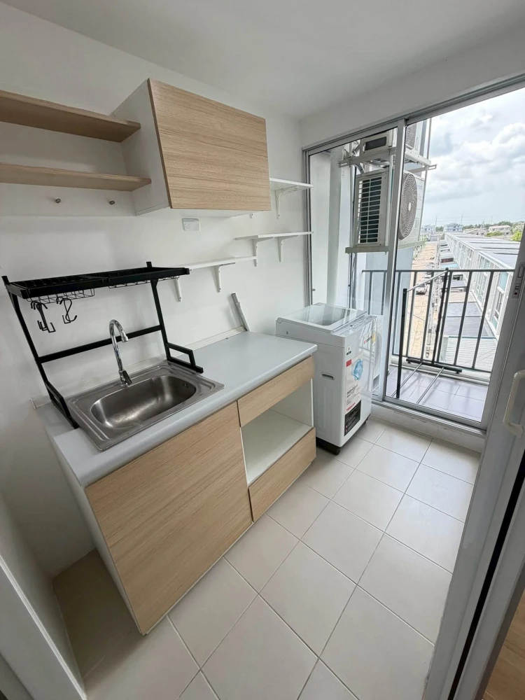 For rent: Sena Kit Chalongkrung-Ladkrabang. Spacious room with ample usable space. Fully furnished with appliances. Don't miss out!