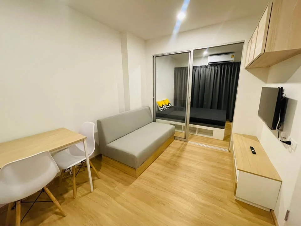 For rent: Sena Kit Chalongkrung, Lat Krabang. Well-separated rooms, perfectly divided zones. Great price. Don't miss out!
