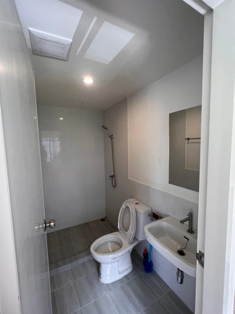For sale or rent: Sena Kit Chalongkrung-Ladkrabang. Ready-to-move-in units with complete amenities. Book now!