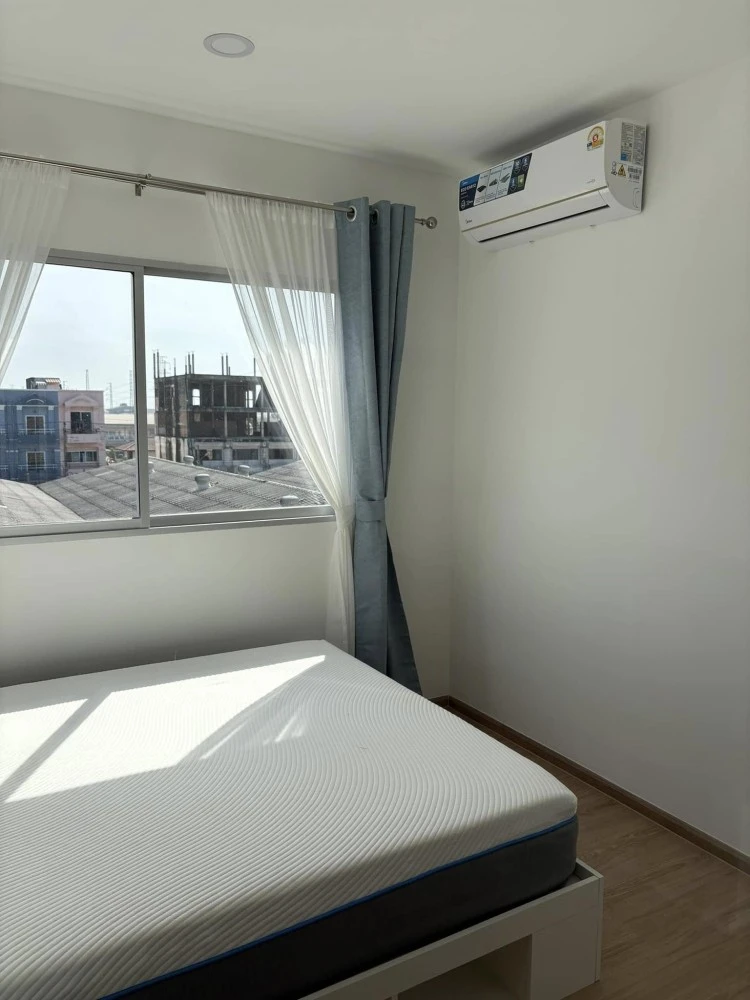 For rent: Sena Kit Bangna - Km.29, corner room, not crowded, 4th floor, cool and comfortable, not hot. You must book this.