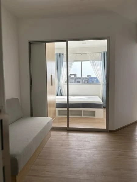 For rent: Sena Kit Bangna - Km.29, corner room, not crowded, 4th floor, cool and comfortable, not hot. You must book this.