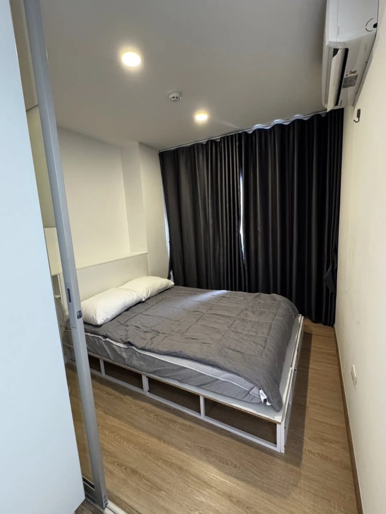 For rent: Sena Kit BTS Saphan Mai, Building A, 8th floor, corner unit. Beautiful room, ready to move in!