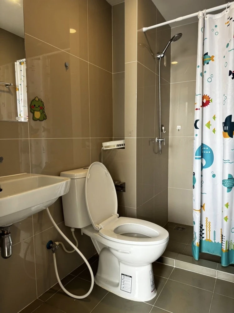 For rent: Sena Kit BTS Saphan Mai, Building A, 8th floor, corner unit. Beautiful room, ready to move in!