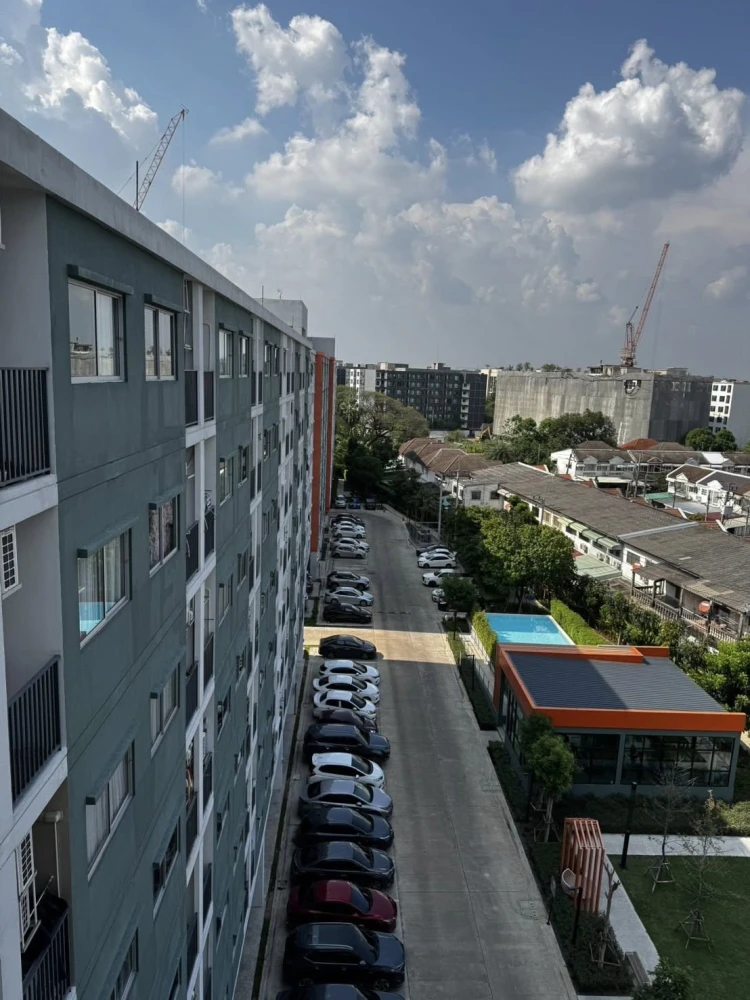 For rent: Sena Kit BTS Saphan Mai, Building A, 8th floor, corner unit. Beautiful room, ready to move in!