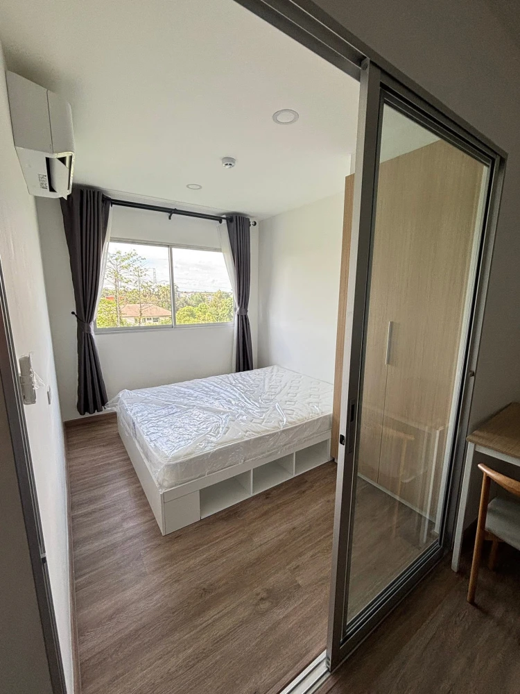 For rent: Sena Kit Rangsit-Khlong 4, Building E, 5th floor. Clean, bright, and very livable. Move in now, don't hesitate!