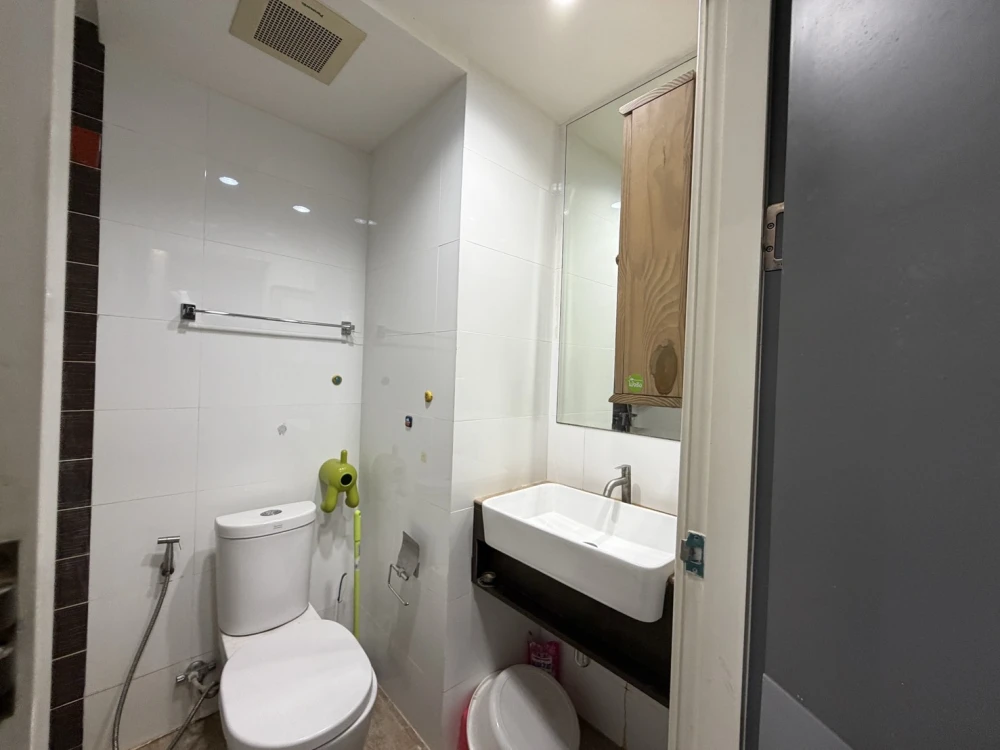For rent: A Space Me Bangna. Fully furnished with built-in furniture, ready to use. Great view, comfortable living. Book now before it's too late!