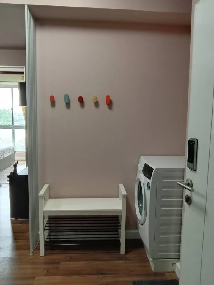 For rent: A Space Mee Ratchaprarop, separate rooms, well-divided zones, reasonable price, hurry and book now.