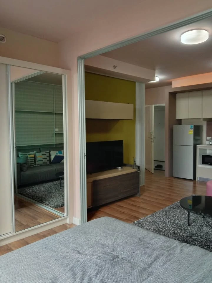 For rent: A Space Mee Ratchaprarop, separate rooms, well-divided zones, reasonable price, hurry and book now.