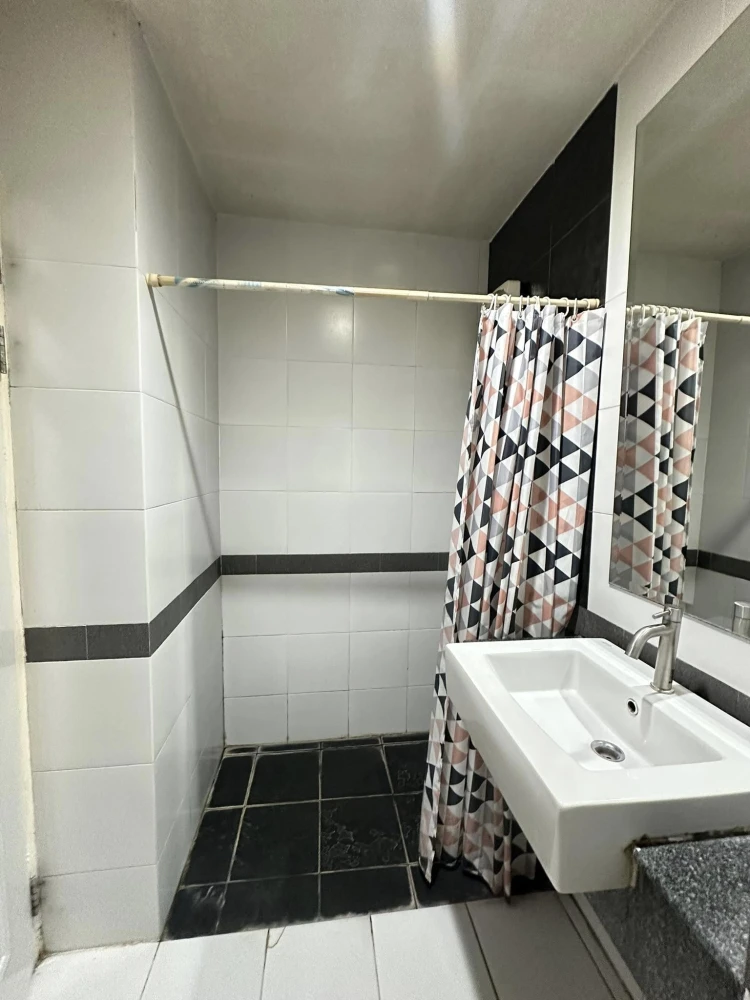 For rent: A Space Asoke-Ratchada, studio room, 6th floor, fully furnished, hurry and reserve now!