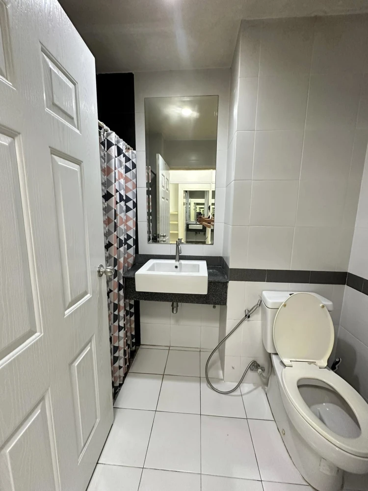 For rent: A Space Asoke-Ratchada, studio room, 6th floor, fully furnished, hurry and reserve now!
