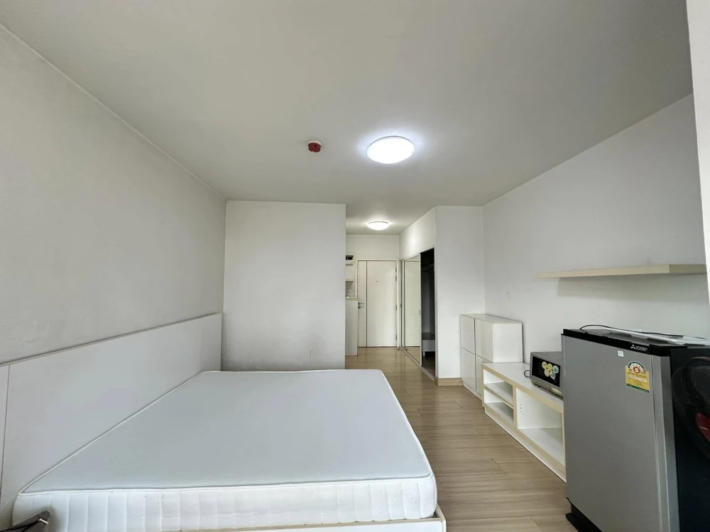 For rent: A Space Asoke-Ratchada, studio room, 6th floor, fully furnished, hurry and reserve now!