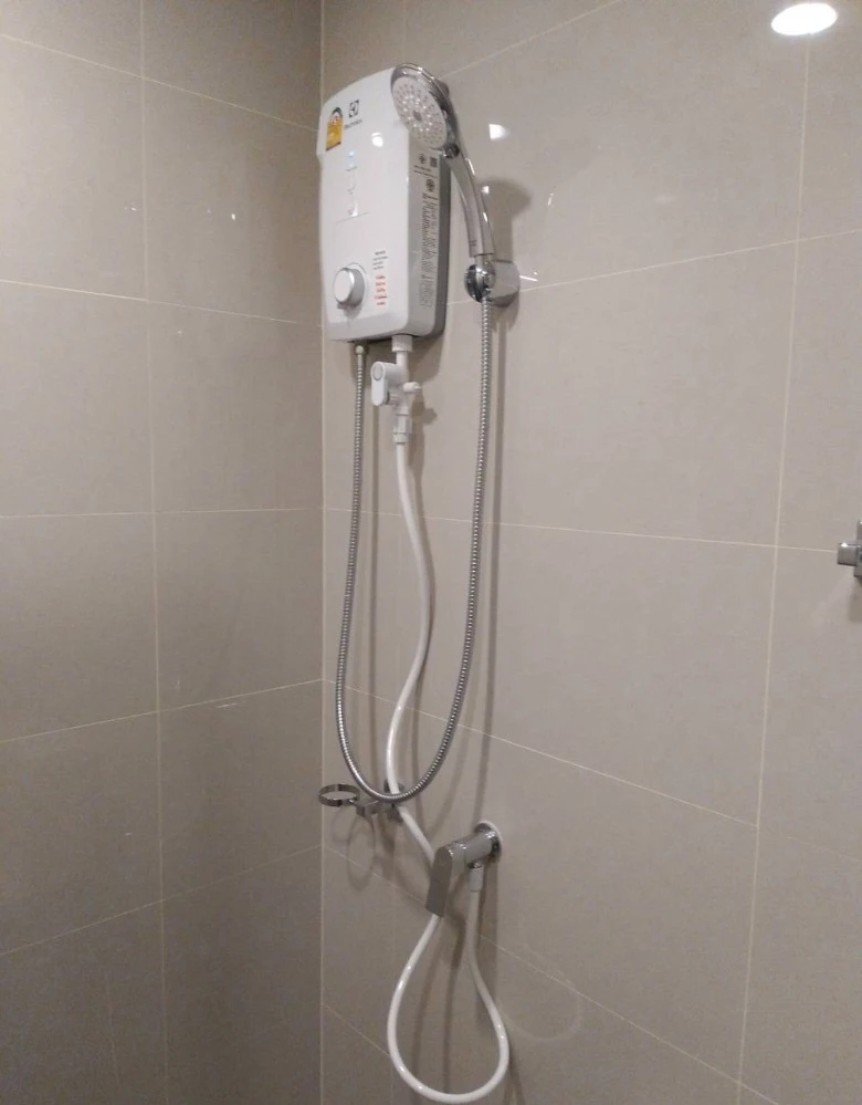 For rent, A Space Mega, 2 bedrooms, 16th floor, fully furnished, nice to live in, book now, don't miss out.