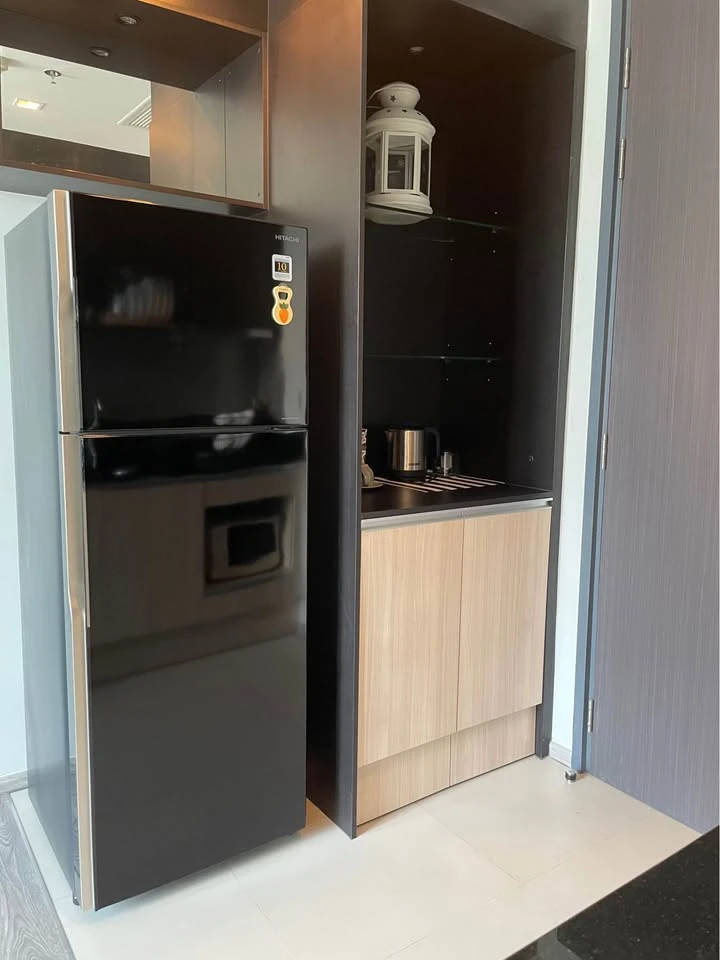 For rent: Edge by Sansiri Sukhumvit 23, 2nd floor, unobstructed view, Fully Furnished, with amenities all around, must book.