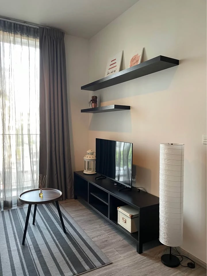 For rent: Edge by Sansiri Sukhumvit 23, 2nd floor, unobstructed view, Fully Furnished, with amenities all around, must book.