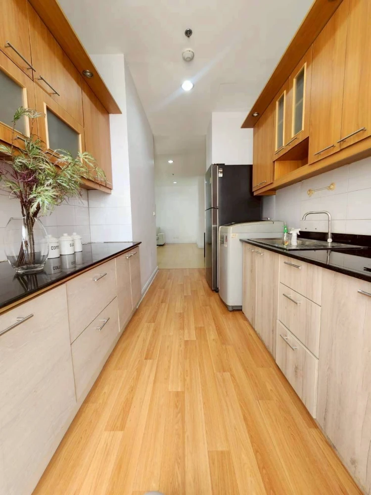 For rent: AP City Smart Sukhumvit 18, large penthouse, 180 sq.m., fully furnished, expansive views, ideal for families or those seeking convenience.